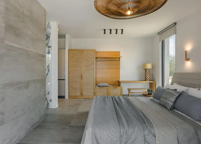 Aegiali Luxury Kaligata