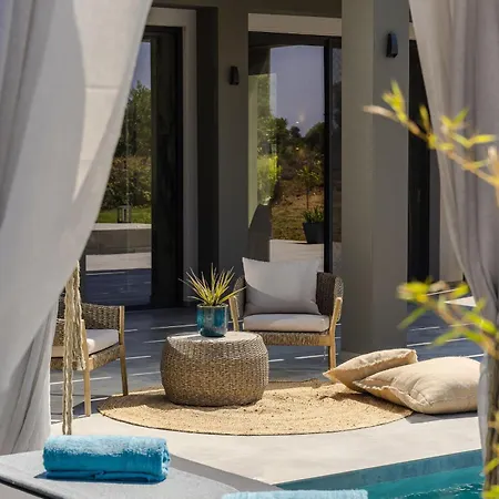 Aegiali Luxury *